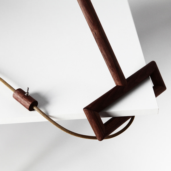Ugol-une-lampe-un-coin-par-Yaroslav-Misonzhnikov-design-light-milan-blog-espritdesign-7