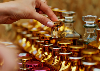 L’orgue à parfums, meuble du parfumeur-créateur