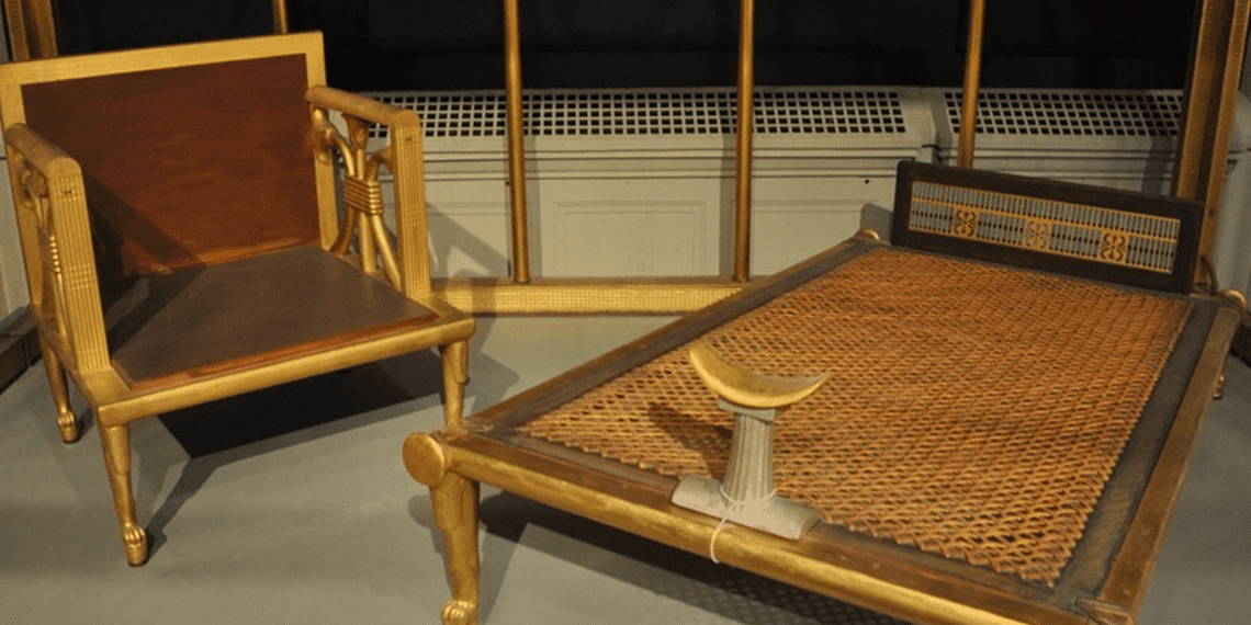 LES MEUBLES DE L’ÉGYPTE ANTIQUE