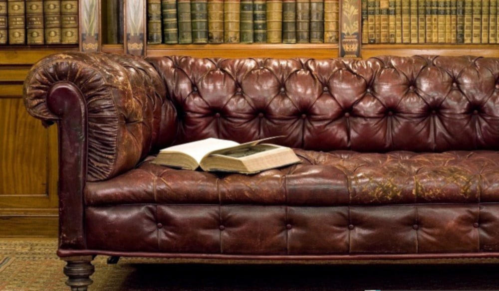 Comment entretenir et réparer un canapé en cuir craquelé ?