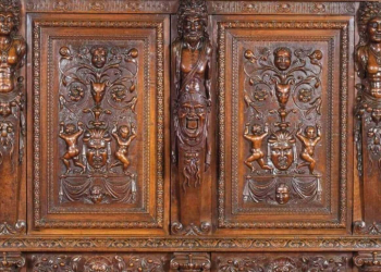 armoire décorée