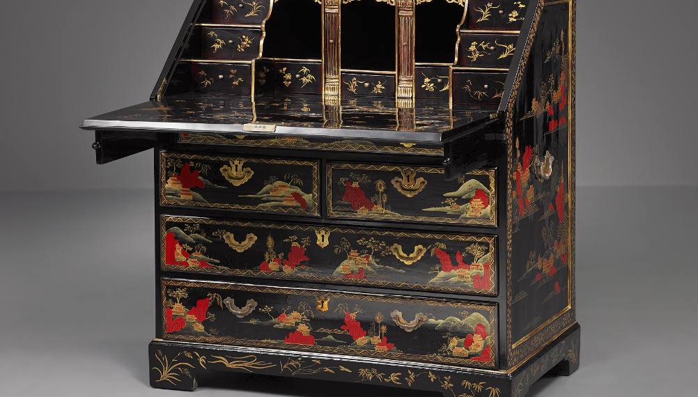 Bureau en laque de Chine
