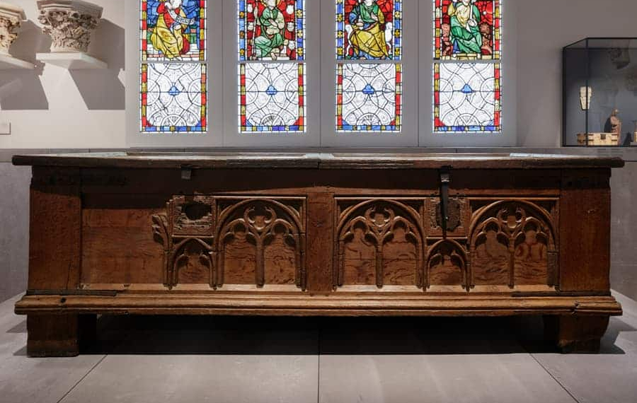 Coffre de Poissy au Musée Cluny