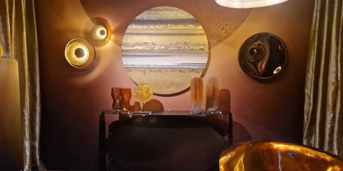 Tendance cosmos sur un stand de maison et objet 2024