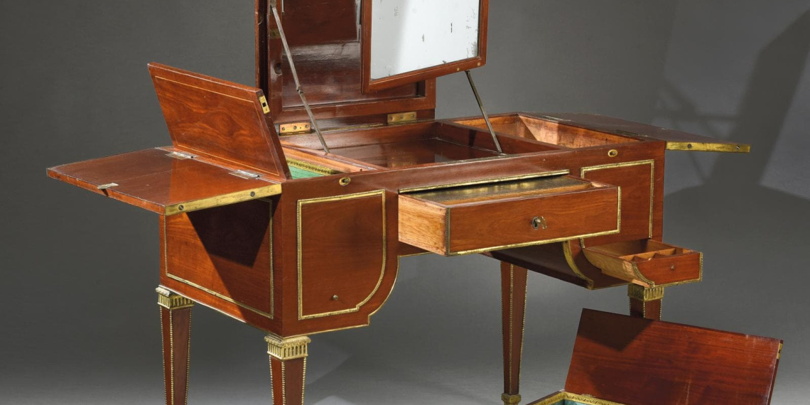 Coiffeuse de Jean-Henri Riesener