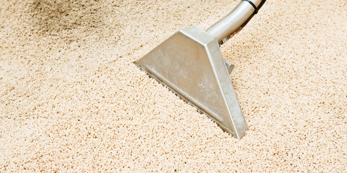 Comment enlever les marques de meubles sur les tapis et moquettes : l’astuce des experts