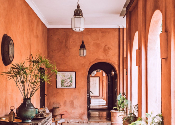 Cette couleur adorée par les designers va transformer votre intérieur en 2025