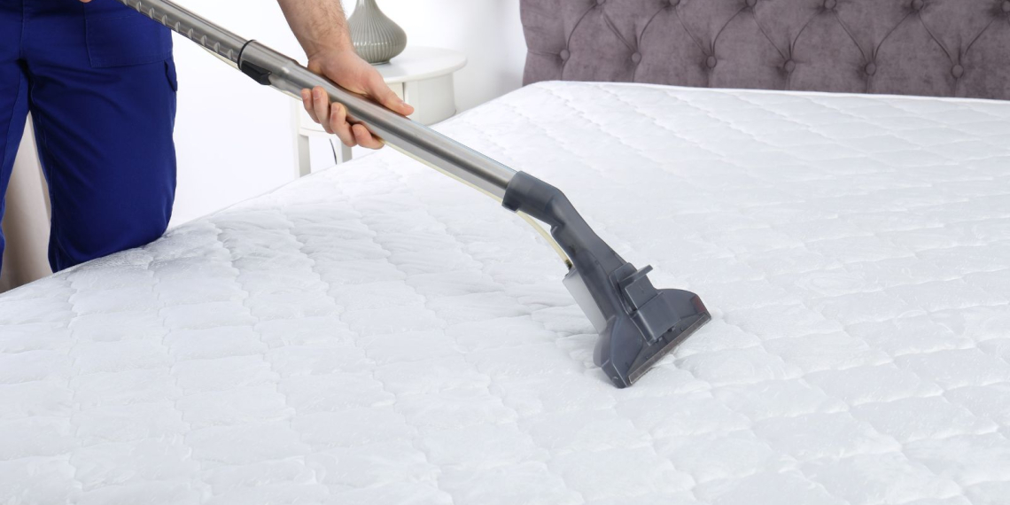 Matelas avec des auréoles ? Voici comment le nettoyer efficacement et lui redonner une seconde vie