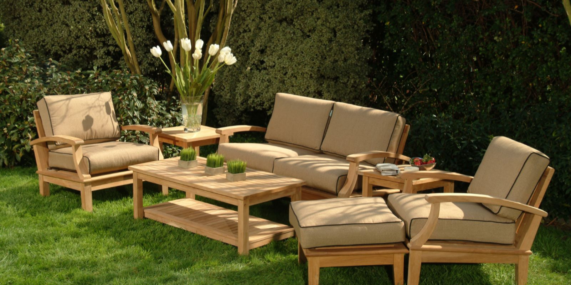 Astuces naturelles pour entretenir vos meubles de jardin comme Mamie Yvette