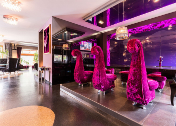 Ce jeune architecte au style extravagant révolutionne le design