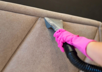 Comment nettoyer une tête de lit en tissu : guide complet pour une tête de lit éclatante