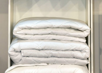 Domptez le repassage et le pliage de votre housse de couette sans stress