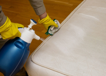 Désodoriser son matelas efficacement : guide complet pour une chambre saine