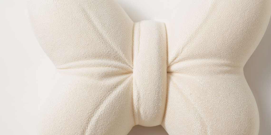 L’oreiller papillon : gadget tendance ou vrai allié pour mieux dormir ?