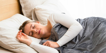 Dormir sous la couette en été : l’innovation fraîcheur qui change tout