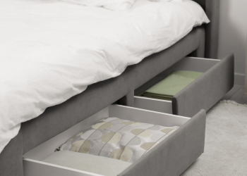 Gagner de la place sans compromis : les meilleures solutions de rangement sous le lit