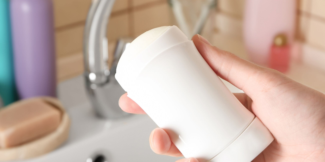 Mauvaises odeurs dans la salle de bain : toutes les solutions pour un air sain