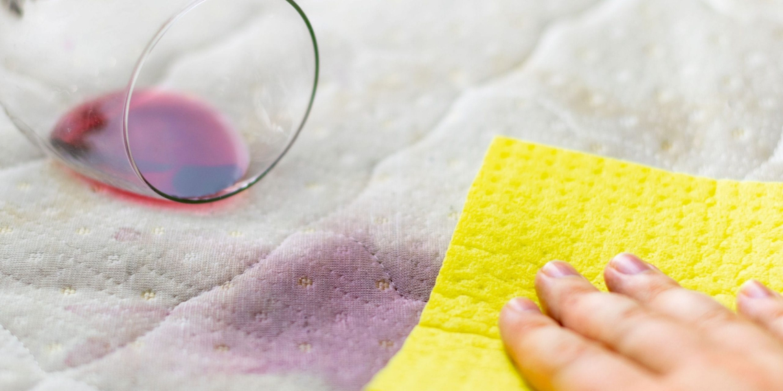 Comment enlever une tache de vin rouge sur un matelas sans l’abîmer ?