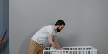 Nettoyer un matelas pour bébé : les bons gestes pour un sommeil sain